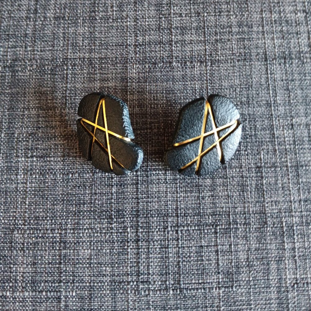 Vintage black and gold colored earrings for pierced ears